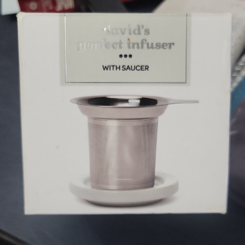 DavidsTea Silver Tea Infuser with Saucer